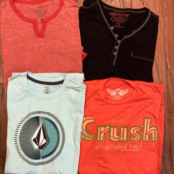 Volcom Other - 4 men‘s t-shirts XL Volcom Lucky Brand t-shirt
